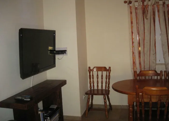 Lucas House 2 - Seabreeze Apartament *