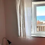 Lucas House 2 - Seabreeze Apartment