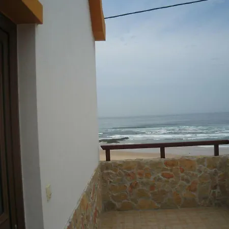 Lucas House 2 - Seabreeze Apartment