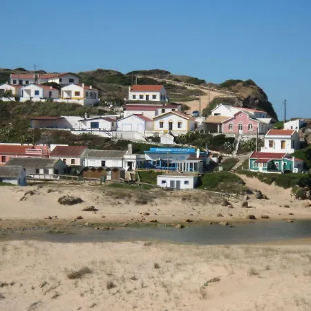 Lucas House 2 - Seabreeze Апартаменты *